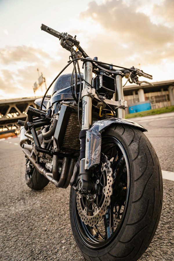 Tout savoir sur les pneus moto 180/55/17 pour une conduite optimale